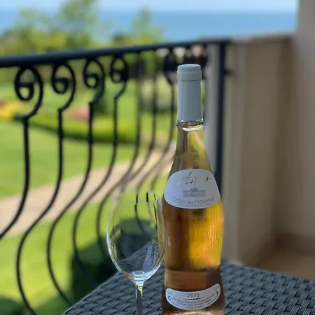 Provence Deluxe In Atia شقة *