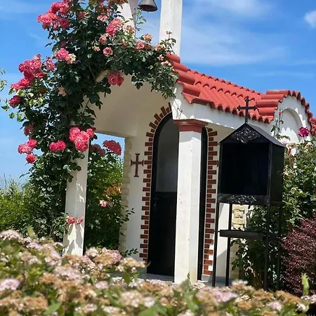 Provence Deluxe In Atia *